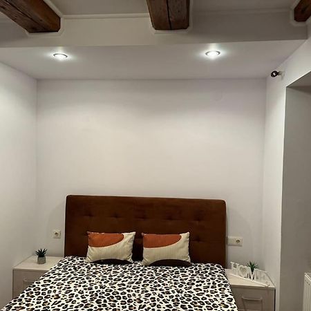 Iazi Apartament บราชอฟ ภายนอก รูปภาพ