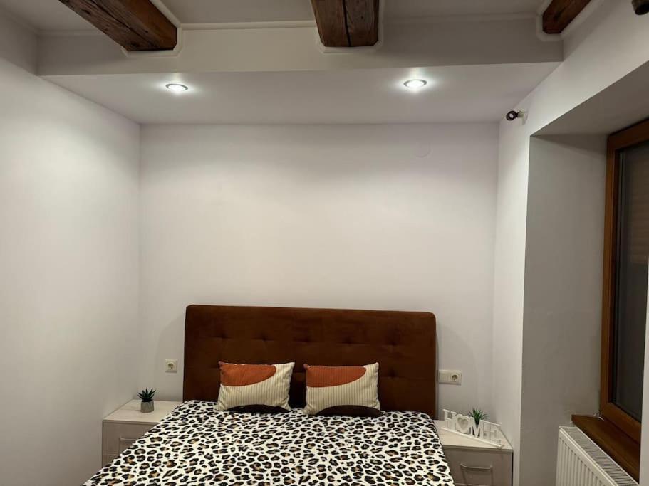 Iazi Apartament บราชอฟ ภายนอก รูปภาพ